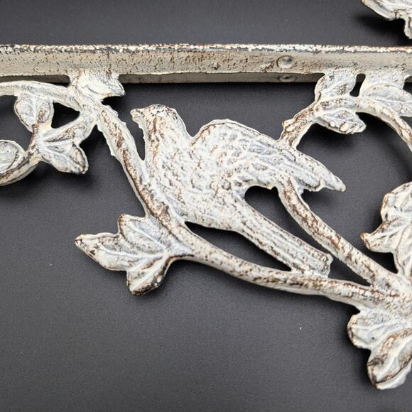 Metal Shelf Brackets Corbels Birds Off White Architectural Cottage Rustic READ - Picture 11 of 12
